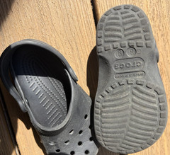 Crocs Classic Clogs Black Charcoal Unisex Youth 8-9 Girls Boys