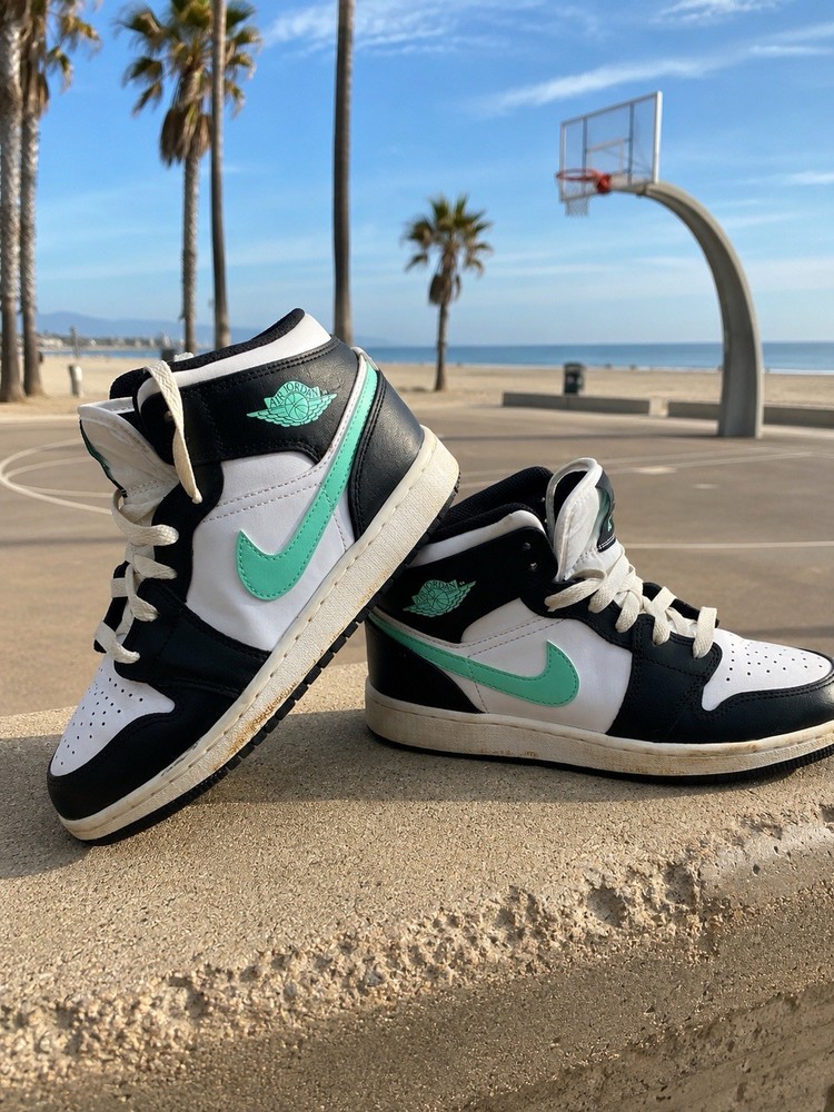 Nike Air Jordan 1 Mid GS Black White Mint Green Youth Size 3.5Y DQ8423-103