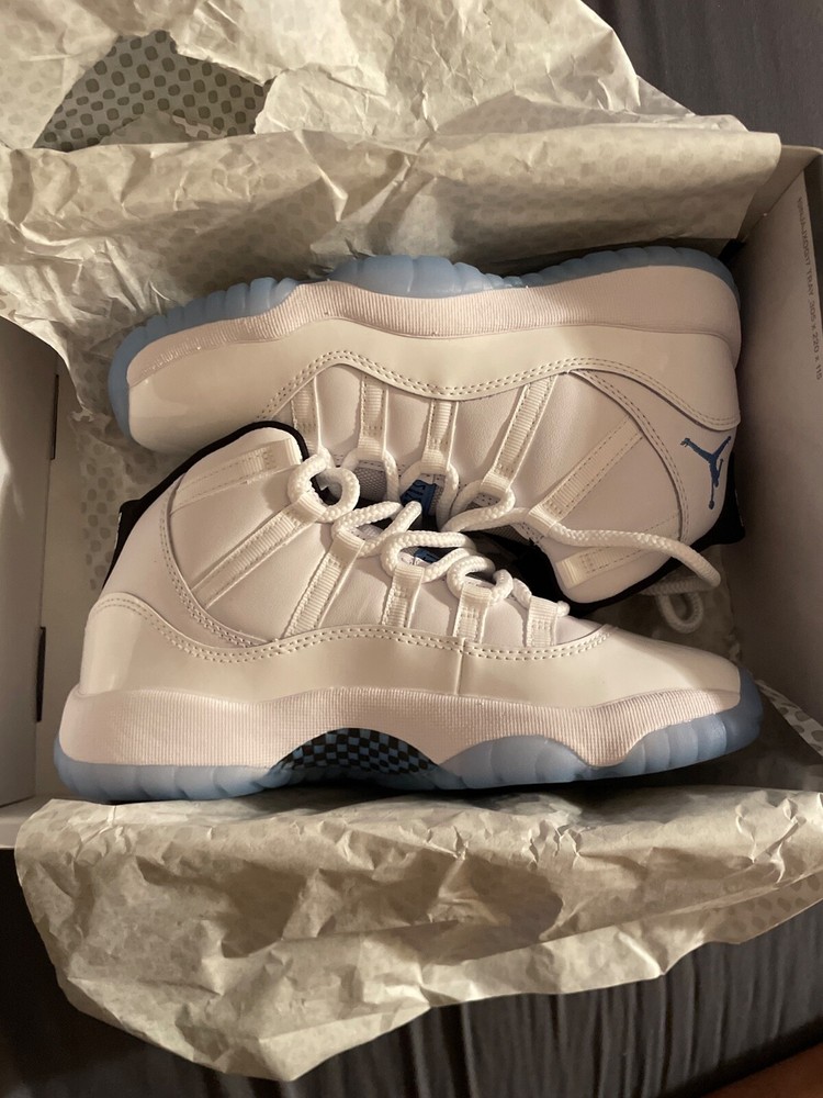 Size 5 (GS) – Jordan 11 High Legend Blue