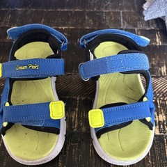 Dream Pairs toddler boys size 9c sandals
