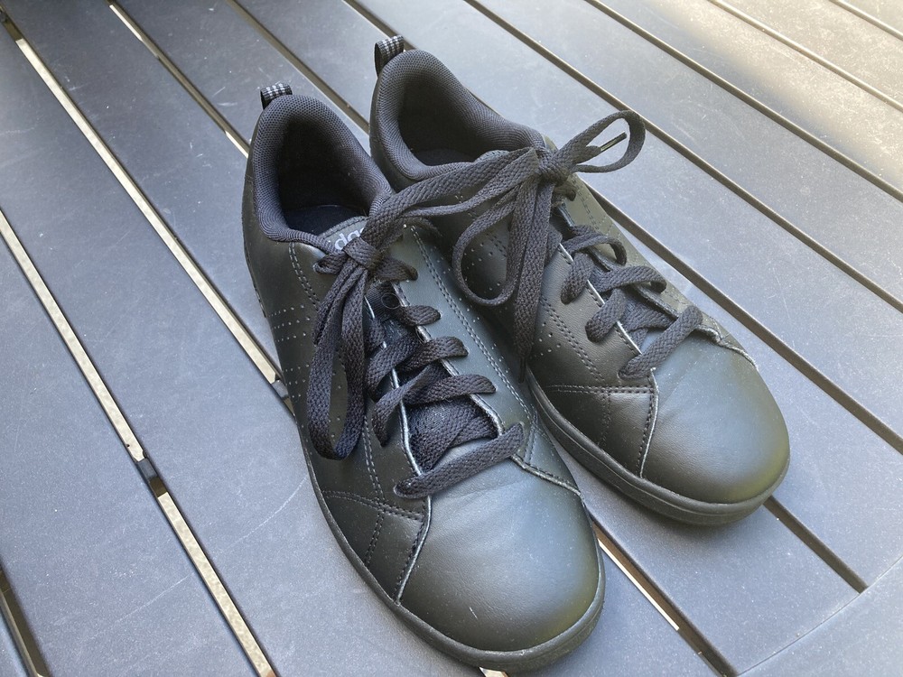 Adidas Neo Advantage Shoes | Youth Size 4 OR Women’s Size 6