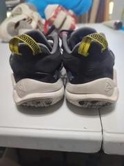 Size 5Y (GS) – Nike Giannis Immortality 2 Low Black White EUC