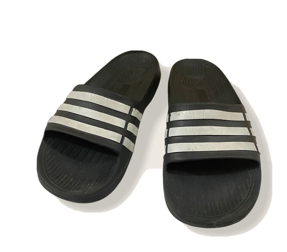 Adidas Black slides Flip Flops size Kids 4