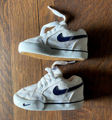 Vintage Nike – White Canvas, Blue Swoosh Logo Sneakers, Toddler 4.5 – Circa 2005