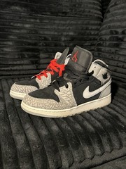Air Jordan 1 Mid SE Elephant Print 7y/8.5W Pre-owned