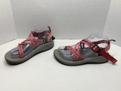 Youth Chaco’s Size 5 Classic ZX Pink Sandals P130