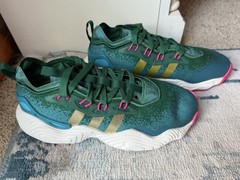 Adidas Trae Young 3 size 5.5Y