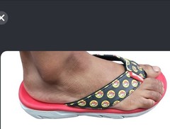 BUC-EE’S Unisex Kids Red Black Flip Flop Sandals Logo Print Size 1