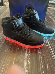 ATS LED Kid’s Light Glow Shoes – Size 1 – New In Box! Works! Light Up Soles!