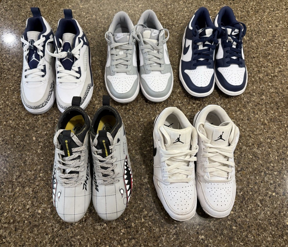 Jordans, Dunks Low Unisex Kids Leather & Football Cleats