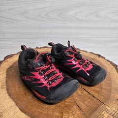 KEEN Red Waterproof Closed Toe Sandal/Shoe Size Youth US 9 Hiking Walking