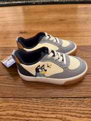 Bluey Ground Up Bluey And Bingo Kids White And Blue Sneakers Toddler Size 7 NWT
