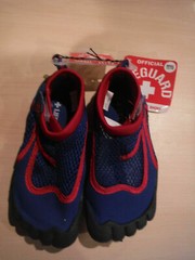 NWT Lifeguard SMALL 11/12 Youth Water Aqua Shoes BLUE/RED or BLACK/NEON GREEN