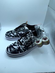 Heelys Pro 20 Print Kids 5 Sneaker Charcoal Gray Camouflage Skateboard Shoes