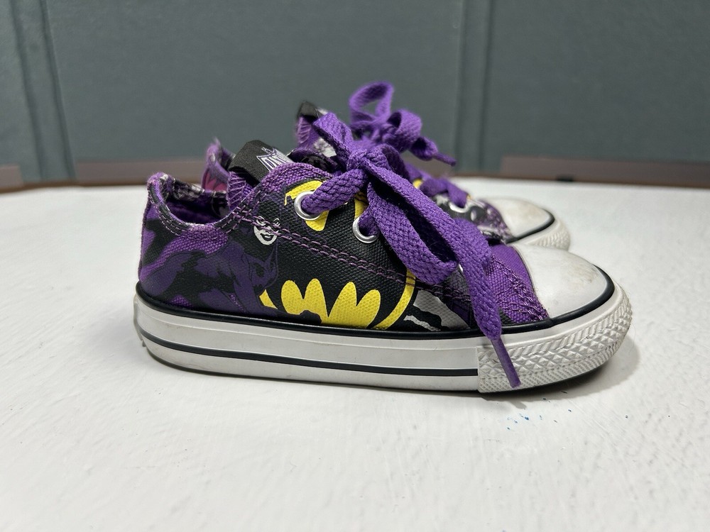 Converse Kids Size 7 Batman DC Comics Villain SAMPLE PAIR Low Top Shoes Youth