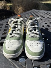 Nike Court Borough 2 SE GS Low Sneaker All Day Play Size Y 3.5 Green Yellow GPOC