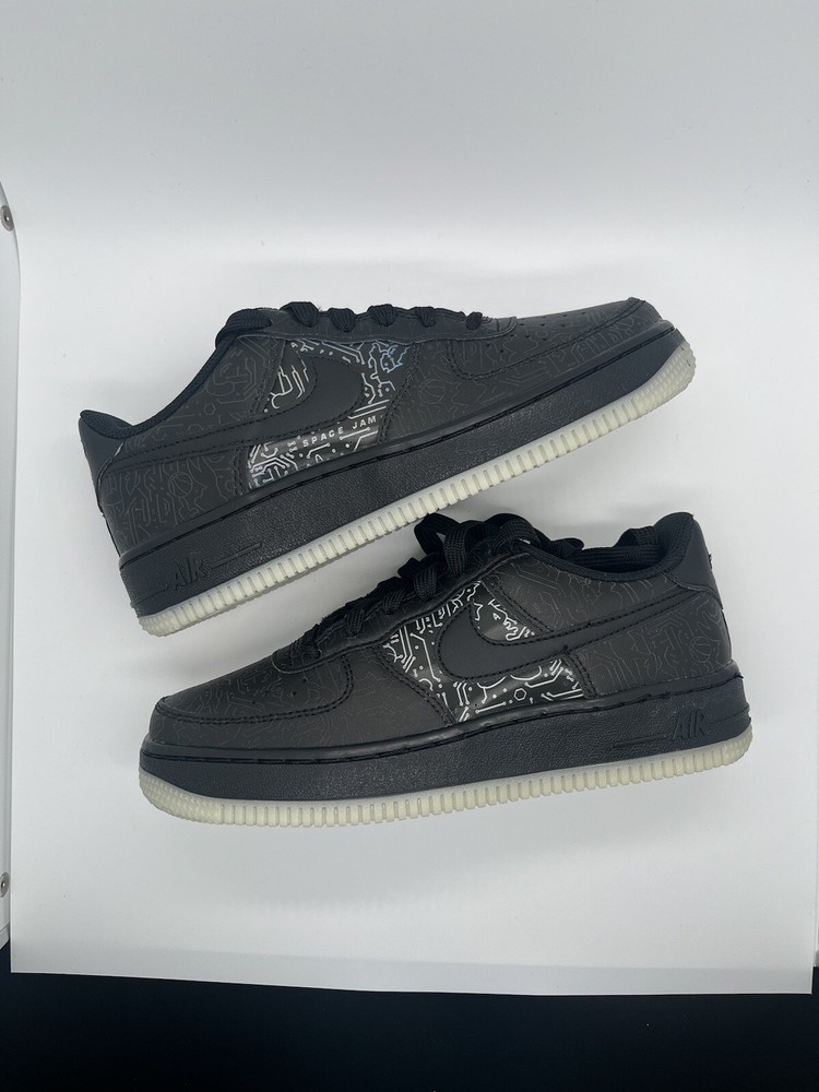 Big Kid’s Nike Air Force 1 ’06 „Space Jam“ Black/Black-Lt Blue Fury (DN1434 001)