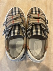 6374) Burberry Mini Markham Plaid Check Strap Shoes EUR SIZE 33 (US Size 2)