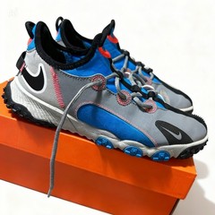Nike Future Field Cleats Size 6Y