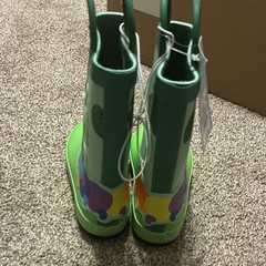Cat & Jack Kids Waterproof Pull-On Rain Boots Caterpillar Graphic Size 11