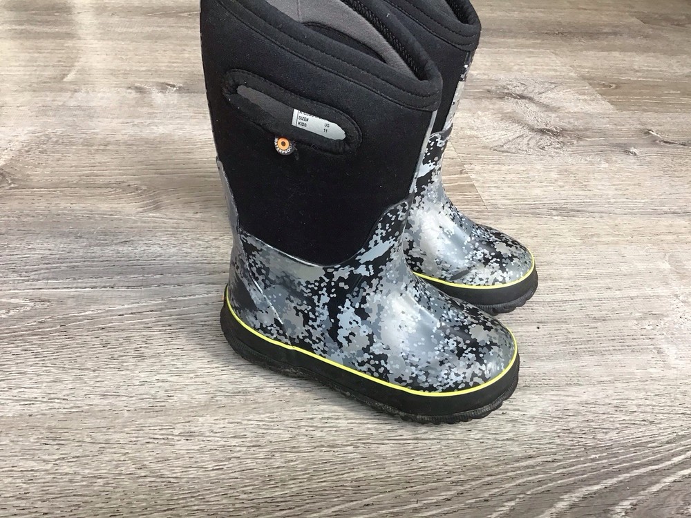 Bogs Classic Camo Gray Black Youth Kids Size 11 Winter Snow Boots 72591