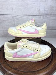 Jordan 1 Retro Low OG SP Travis Scott ‚Shy Pink‘ (PS) – Size 2Y Ready to Ship