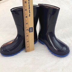 Navy Blue Kids Rubber Rain Boots Made in Canada Size 7-8 Waterproof Lug Sole