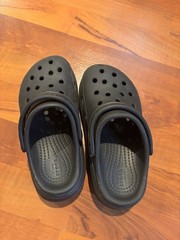 Crocs Iconic Comfort Black Rubber Unisex Kids Clog Slip On Logo Strap Shoes