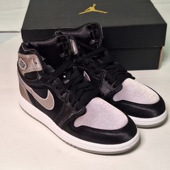 Jordan 1 Retro High OG 9c or 12c Black/Gray High Top Leather FD5304-010