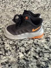 Nike Air Max Invigor Sneaker Black Gray Orange Unisex Kids US 6C Mesh