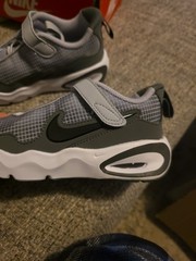 Nike Air Max Nova (PS)…Kids 11.5