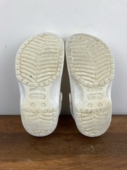 Crocs Classic White Clog Shoes Junior Size 1 Unisex with One Charm Pre Owned