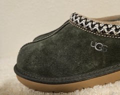 NEW UGG KID’S TASMANS💚SIZE 1💚UNISEX💚1019066K💚WOODLAND GREEN💚BOX NOT INCL💚