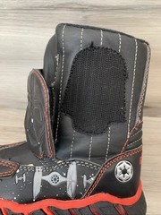 Star Wars Darth Vader Black / Red Snow Winter Boots Child Size 5/6 EUC