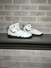 Air Jordan True Flight White Leather 343796-133 Youth Size 1.5