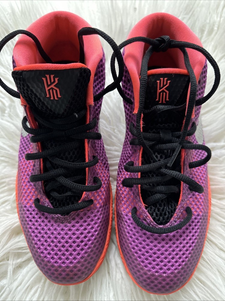 Nike Kyrie Irving 1 Easter (GS) Purple Sneakers Basketball Men’s 5.5Y 717219-508