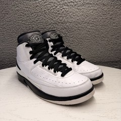 Air Jordan Retro 2 Wing It 834283-103 White Black GS Size 5Y Womens Size 6.5