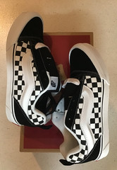 VANS Knu-Skool Unisex Checkerboard Black/True White Size 6 Junior or Women’s 7.5