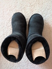UGG Classic Shearling Boots Black With Box Worn Once Perfect Condition