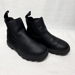 Native Kensington Treklite Boots Kids C13 Black Chelsea Slip On Lug Sole Rugged