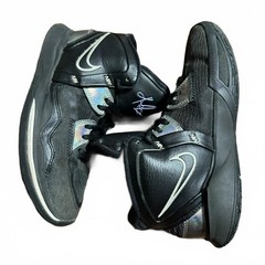 Nike Kyrie Infinity Youth Size 4.5 Athletic Shoes Black/Silver (DD0334-005)