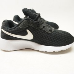 EUC! Nike Tanjun PS Black White Youth Kids Running Shoes Size 1Y Boys Girls