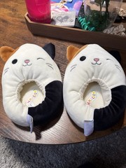Squishmallows Kid’s Slip-On Slippers White/Black/Brown 4-5 XL