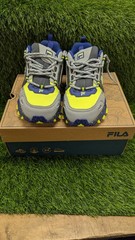 New FILA OAKMONT TR KIDS SHOES UNISEX SIZE 4 Gray Yellow