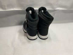 Wonder Nation Boys Boots (Skid Resistant & Temperature Rated) New With Tags KK