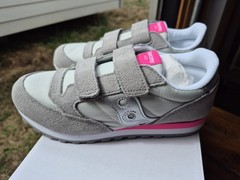NIB Saucony Kids Jazz Double Hook Loop Sneaker Shoes Big Kid US size 6 M leather