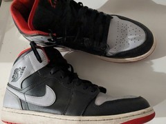 Air Jordan 1 Retro Mid “BRED SHADOW” Size 10 Black Red Gray