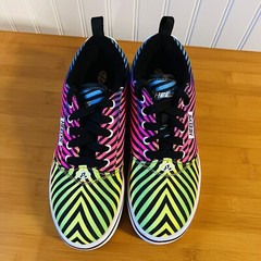 Heelys PRO 20 PRINTS BLACK RAINBOW Zebra Print Skate Rolling Shoe Women 5 YTH 4
