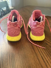 Size 6.5 (GS) – Nike Kyrie 5 SpongeBob SquarePants Mid Patrick (replacement box)