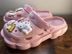 HELLO KITTY Sanrio Characters Pink Clogs Shoes Size 3.5-4.5 NEW